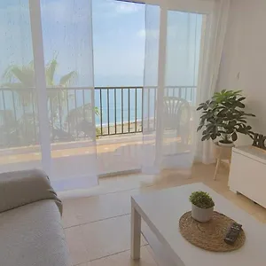 Piso Con Piscina Frente A La Playa En Apartamento Fuengirola
